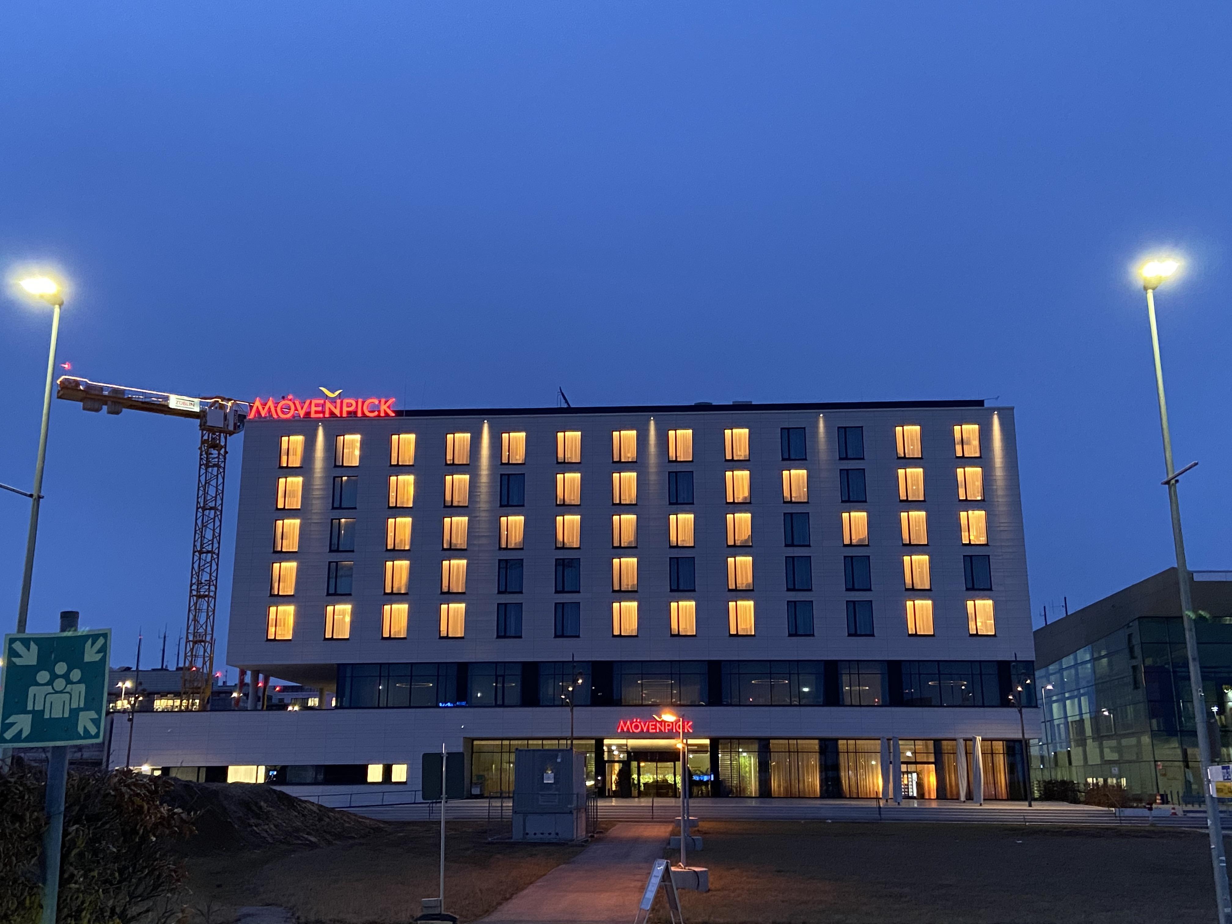 Movenpick Hotel Stuttgart Messe & Congress Экстерьер фото